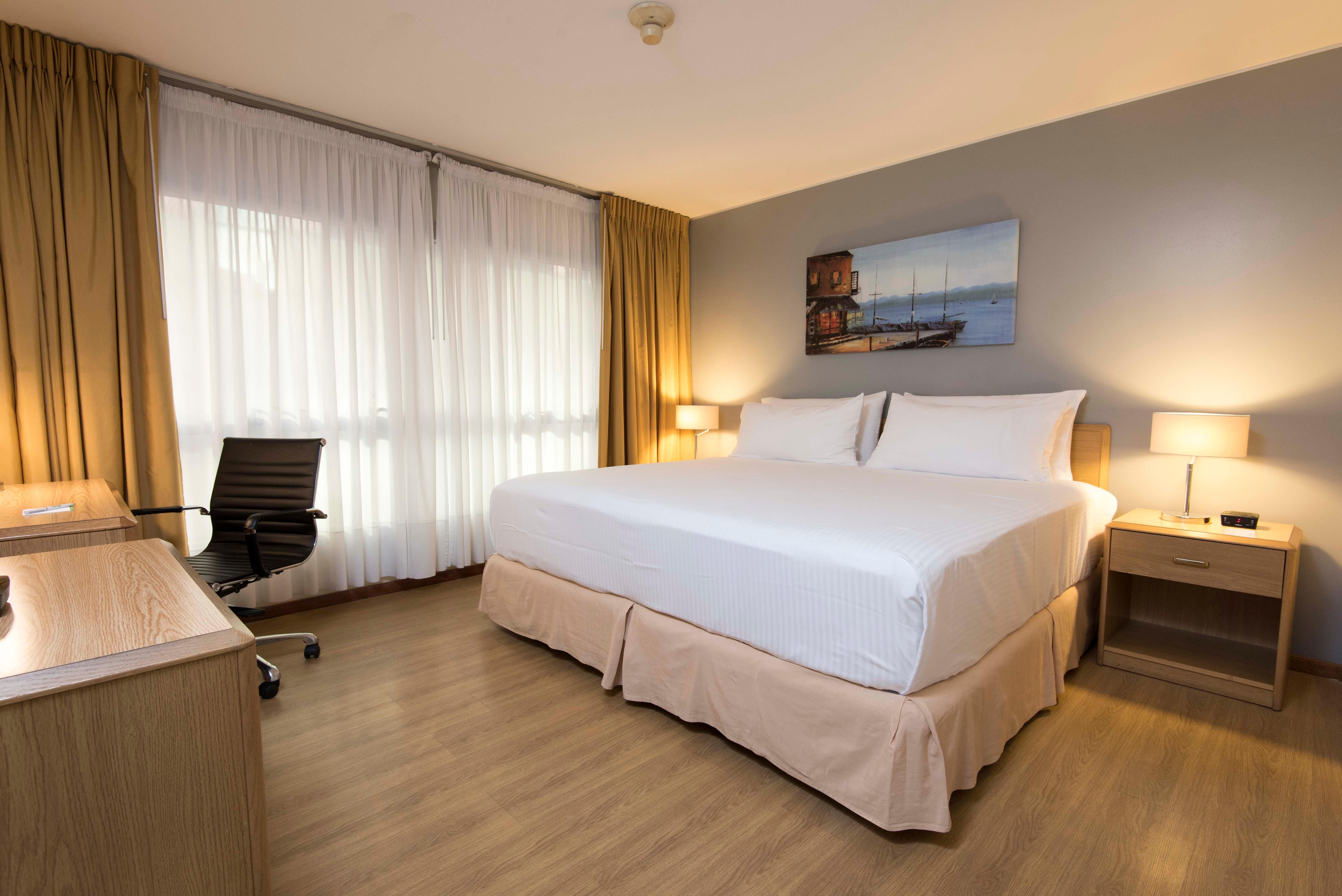 Holiday Inn Montevideo By Ihg Exterior foto