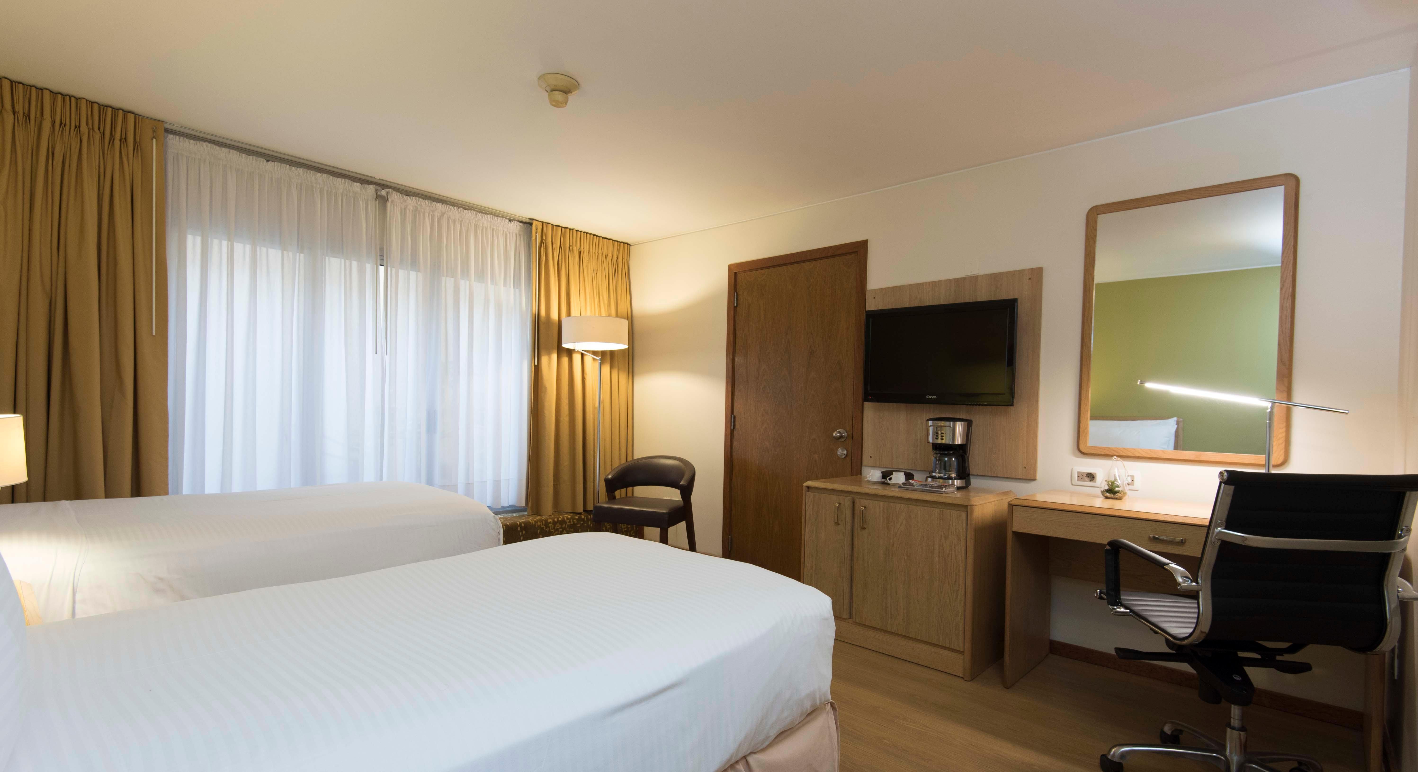 Holiday Inn Montevideo By Ihg Exterior foto