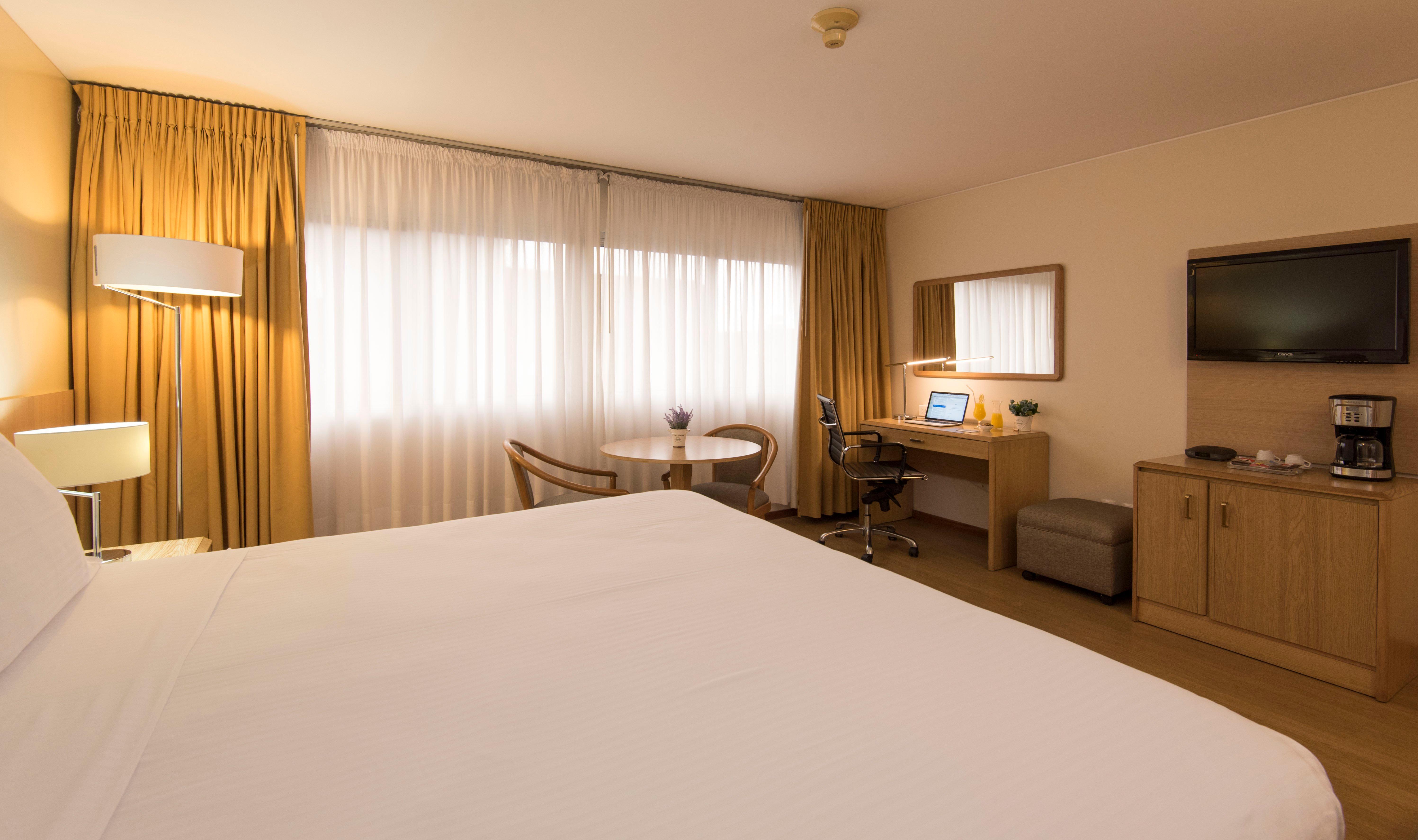 Holiday Inn Montevideo By Ihg Exterior foto