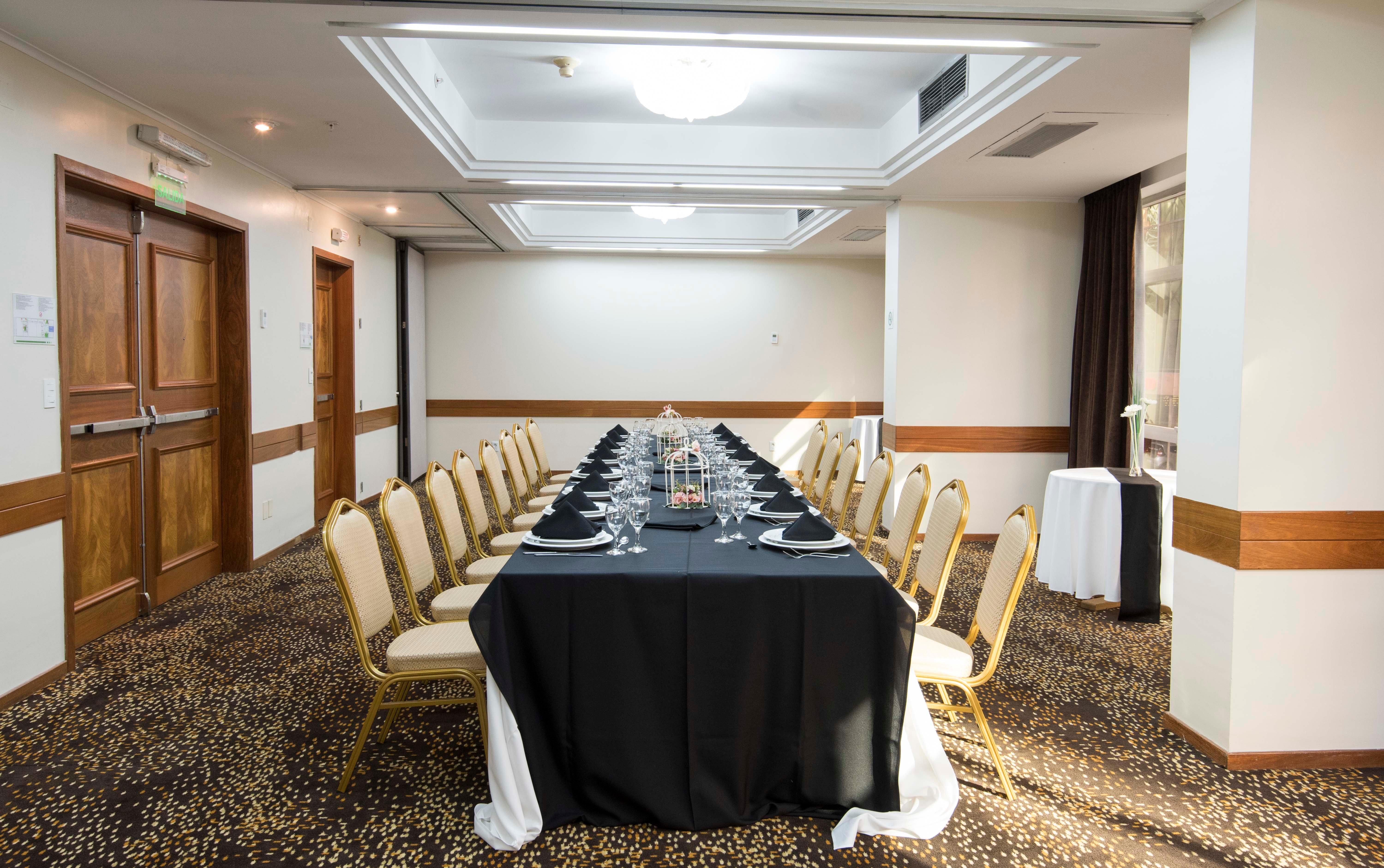 Holiday Inn Montevideo By Ihg Exterior foto