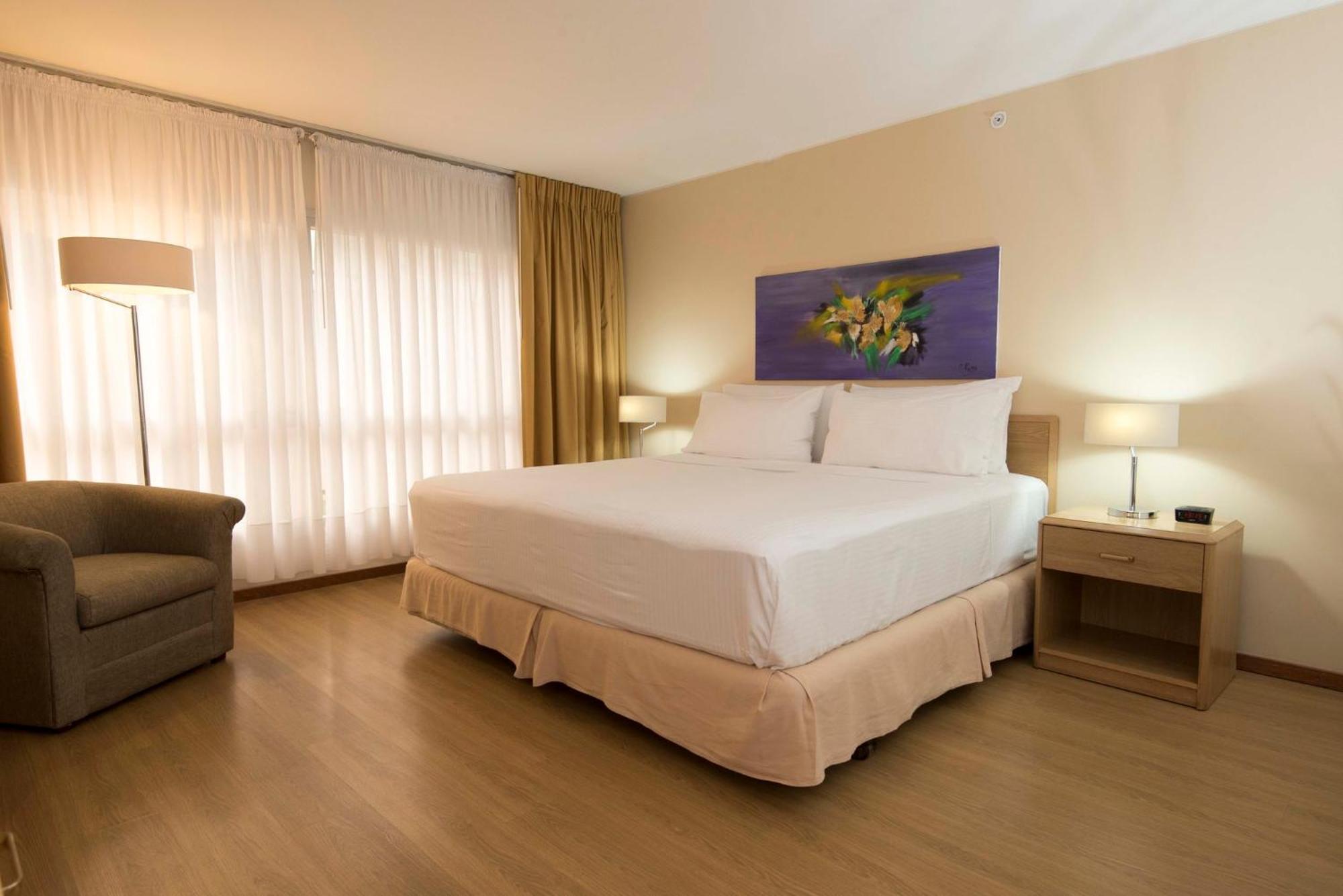 Holiday Inn Montevideo By Ihg Exterior foto